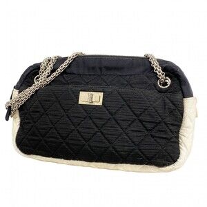 CHANEL Black Shoulder Bag